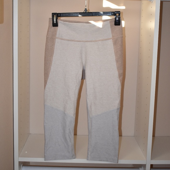 Outdoor Voices Tri-Tone Kneecap Legging - Picture 3 of 3